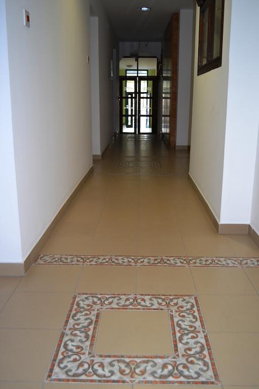 Hostel S โนวีซาด ภายนอก รูปภาพ