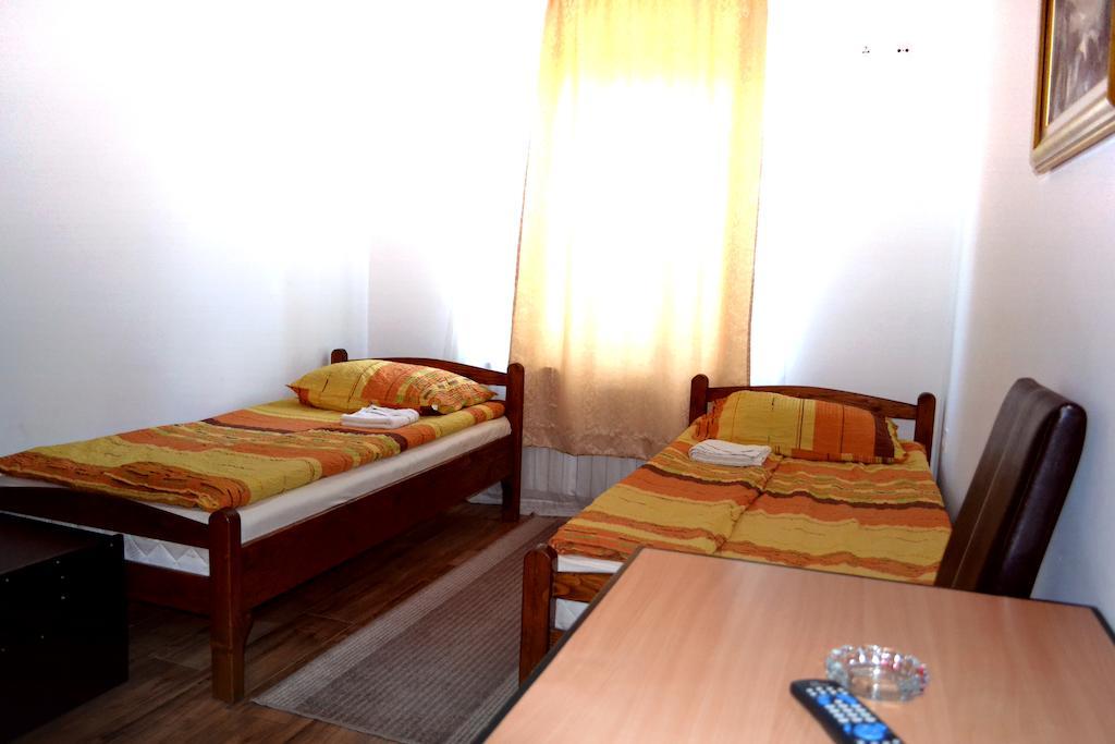 Hostel S โนวีซาด ห้อง รูปภาพ